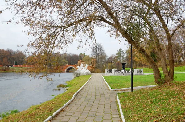 Moscow Region Russia October 2017 Marfino Manor Park Autumn Cloudy — Stock Photo, Image