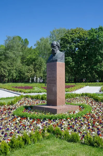 2021年6月3日 俄罗斯莫斯科 俄罗斯造船厂院士Alexey Nikolaevich Krylov在北河站前的纪念碑 — 图库照片