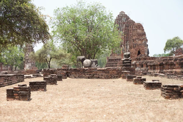 Antik Buda Mahathat Tapınak