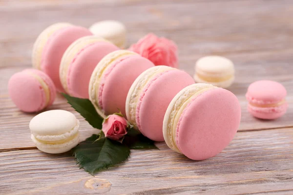 Fransız tatlı macarons gül çiçek