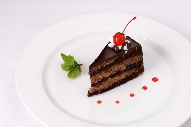 Kirazlı çikolatalı kek.