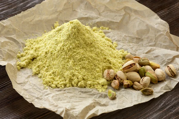 Fıstık unu ve yeşil fındık