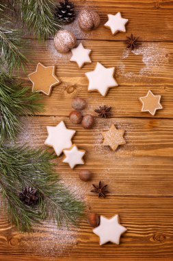 Zencefilli kurabiye ile Noel şenlikli arka plan