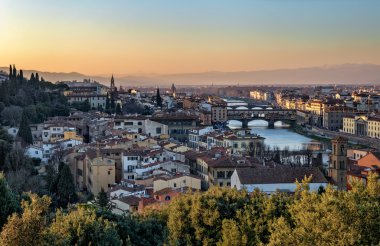 Florence, Ponte Vecchio ve arno Nehri panoramik görünümü