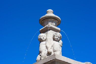 Çalışma çeşme anıt