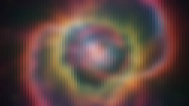 Gökkuşağı renklerinde soyut dairesel girdap dikey kaburga dokusuyla bulanık bir şekil yaratır....