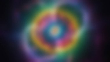 Karanlık, bulanık bir arka plana karşı gökkuşağı renklerinin dairesel soyut deseni. Ayrıntıları temizle...