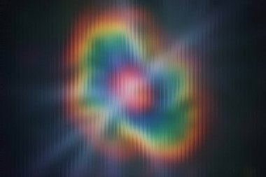 Parlak merkezi ve dikey dokusu olan soyut renkli nebula Açık ve canlı ayrıntılar...