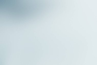 Yumuşak, yumuşak gölge efektli açık mavi bir arka plan. Ayrıntıları ve vibr 'i temizle...