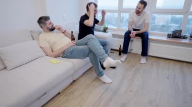 Friends House Party Evde