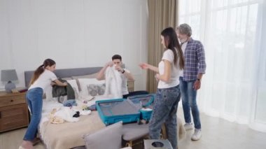 Aile bavulları, yaz tatili için bavullar.