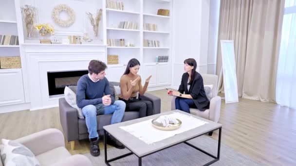 Young Couple Visiting A Psychologist — Stock Video