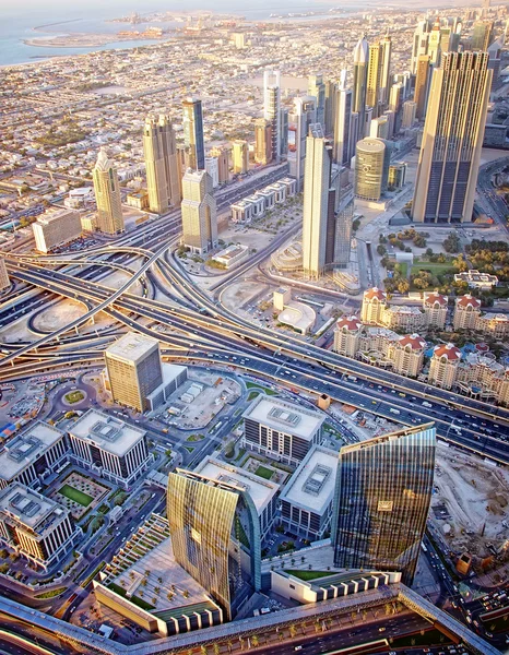 두바이 있는 버즈 칼리파의 맨 — 스톡 사진