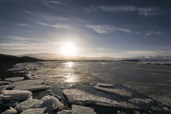 在 Jokulsarlon，冰岛冰川冰 — 图库照片