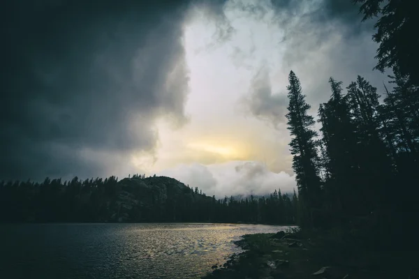 Paisaje en las montañas de Sierra Nevada —  Fotos de Stock