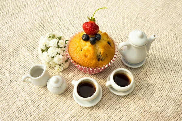 Cupcake and coffee — Stock Photo, Image