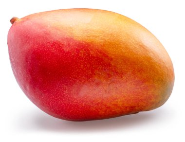 Beyaz arka planda sarı ve kırmızı derili olgun mango meyveleri. Dosya kırpma yolu içeriyor.