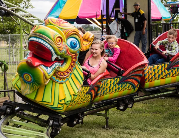 Chinese Dragon Ride — Stock Photo, Image