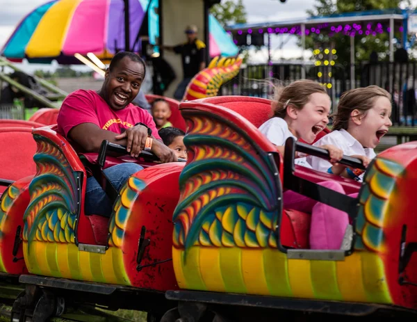 Dragon Ride at the County Fair — Stock Photo, Image