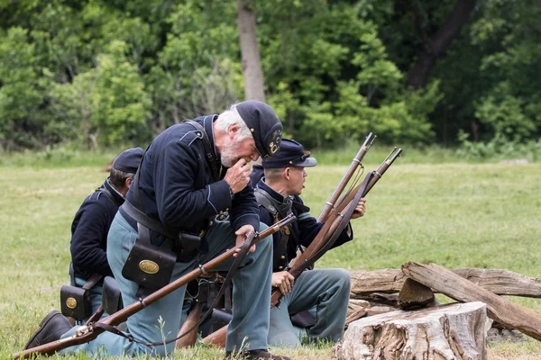 Elleni küzdelem, a polgárháború Reenactment — Stock Fotó