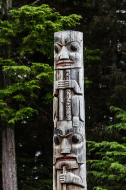 Sitka Totem direkleri