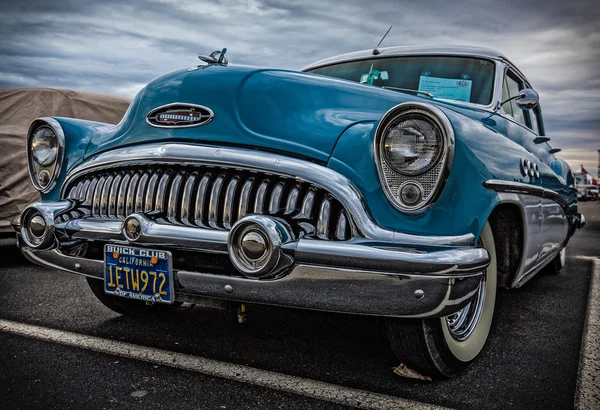 Классический синий Buick — стоковое фото