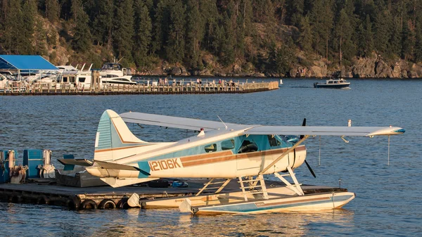 Hydravion sur le lac Coeur d'Alene — Photo