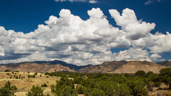 Hermosas nubes sobre Utah — Foto de Stock