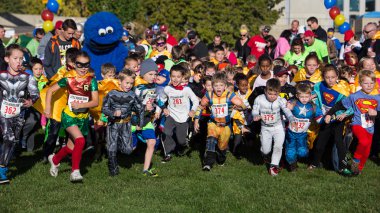 Kaçan genç süper kahraman