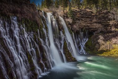 Kaliforniya'nın Burney Falls