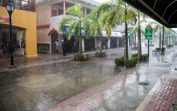 Lluvia sobre San Cristóbal — Foto de Stock