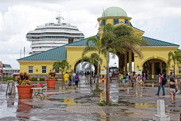 Voltar para o navio — Fotografia de Stock