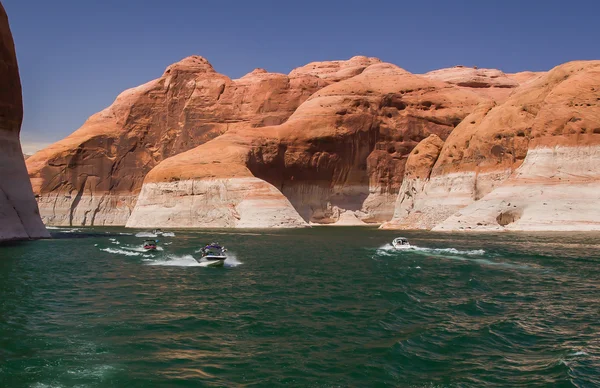Sürat tekneleri Lake Powell'ın