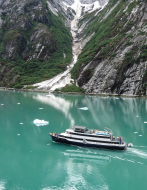 Tracy kola, Alaska Cruise Ship