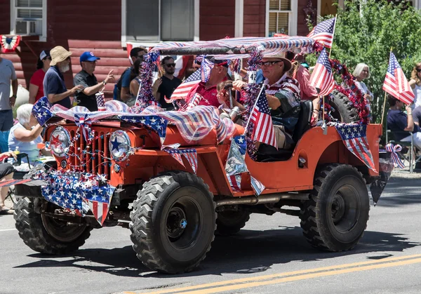 Jeep nella parata del 4 luglio — Foto Stock