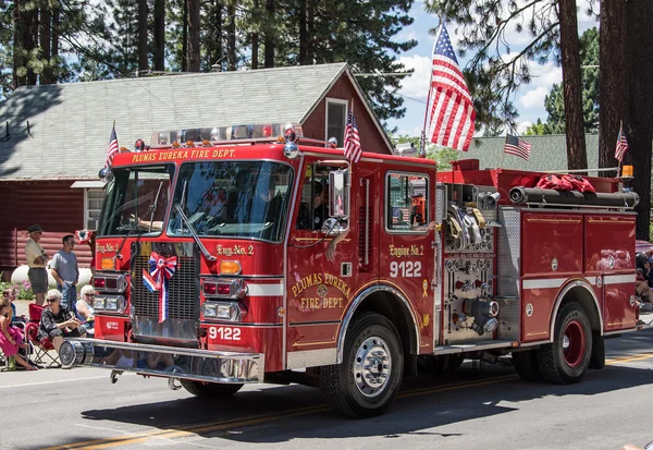 퍼레이드에 Firetruck — 스톡 사진