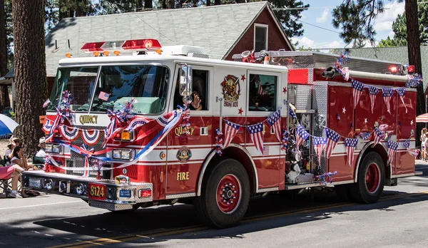 Firetruck na přehlídce — Stock fotografie