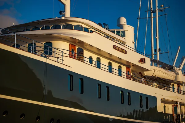 Luxe jachten op St. Maarten — Stockfoto