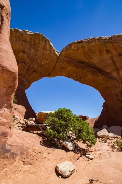 Arco quebrado em Utah — Fotografia de Stock