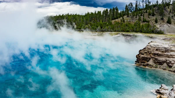 Sources thermales en Yellowstone — Photo