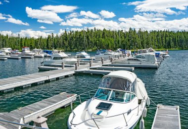 Yellowstone Gölü Marina