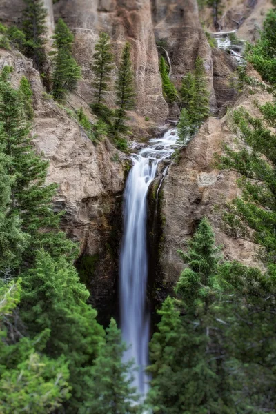 Yellowstone 's Tower Falls — Fotografia de Stock