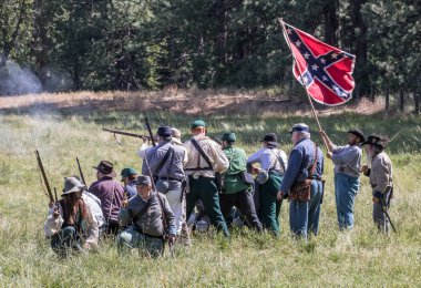 Asiler peşin ve saldırı