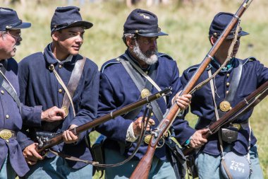 Federal birlikler karşılık