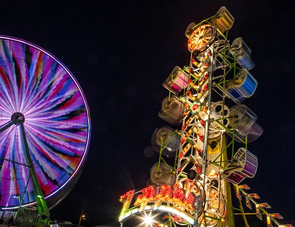 Een nacht op de Midway — Stockfoto