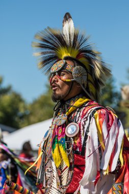 Kızılderili Pow-Wow dansçı