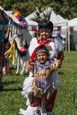 Kızılderili Pow-Wow dansçı