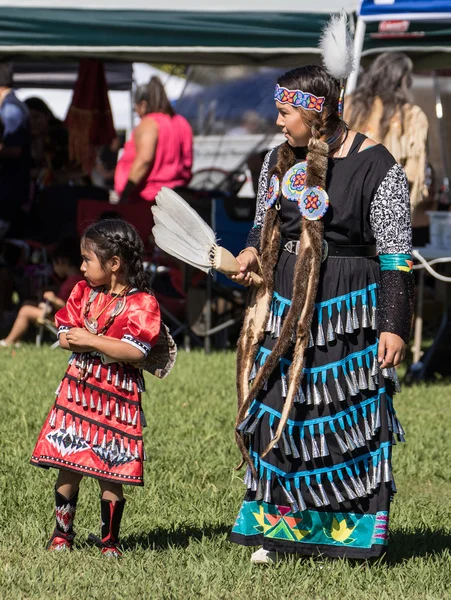 Native Amerikaans danser — Stok fotoğraf