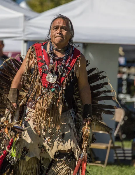 Indiaanse Pow-Wow danser — Stockfoto