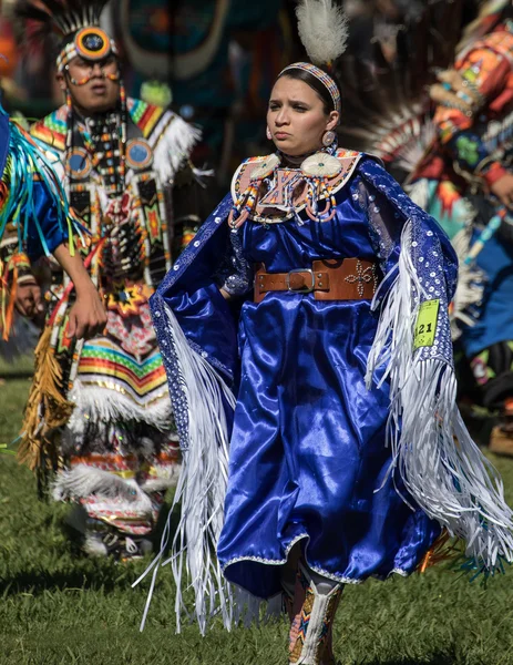 Bailarina nativa americana Pow-Wow — Foto de Stock